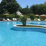 מלון Joya Park 4*