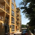 Joya Park גולדן סנדס