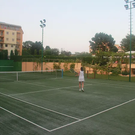 Joya Park Златни пясъци