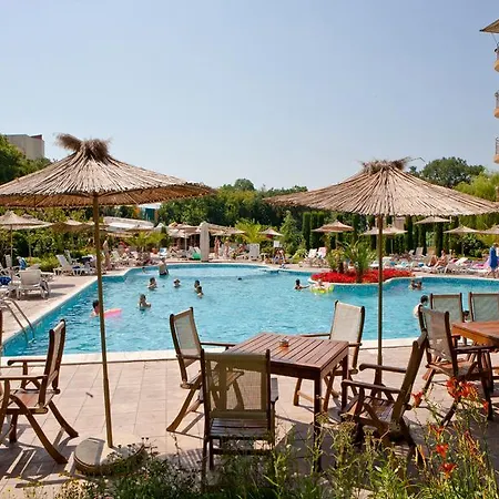 Joya Park 4*