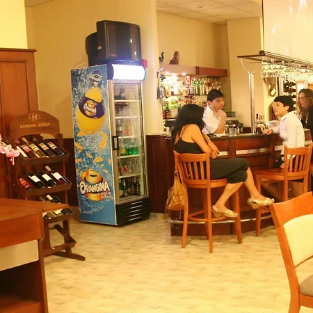 Joya Park Golden Sands