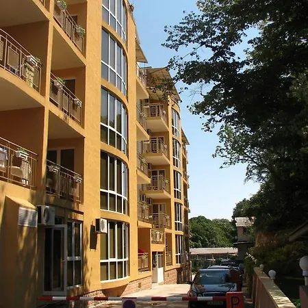 Joya Park Golden Sands